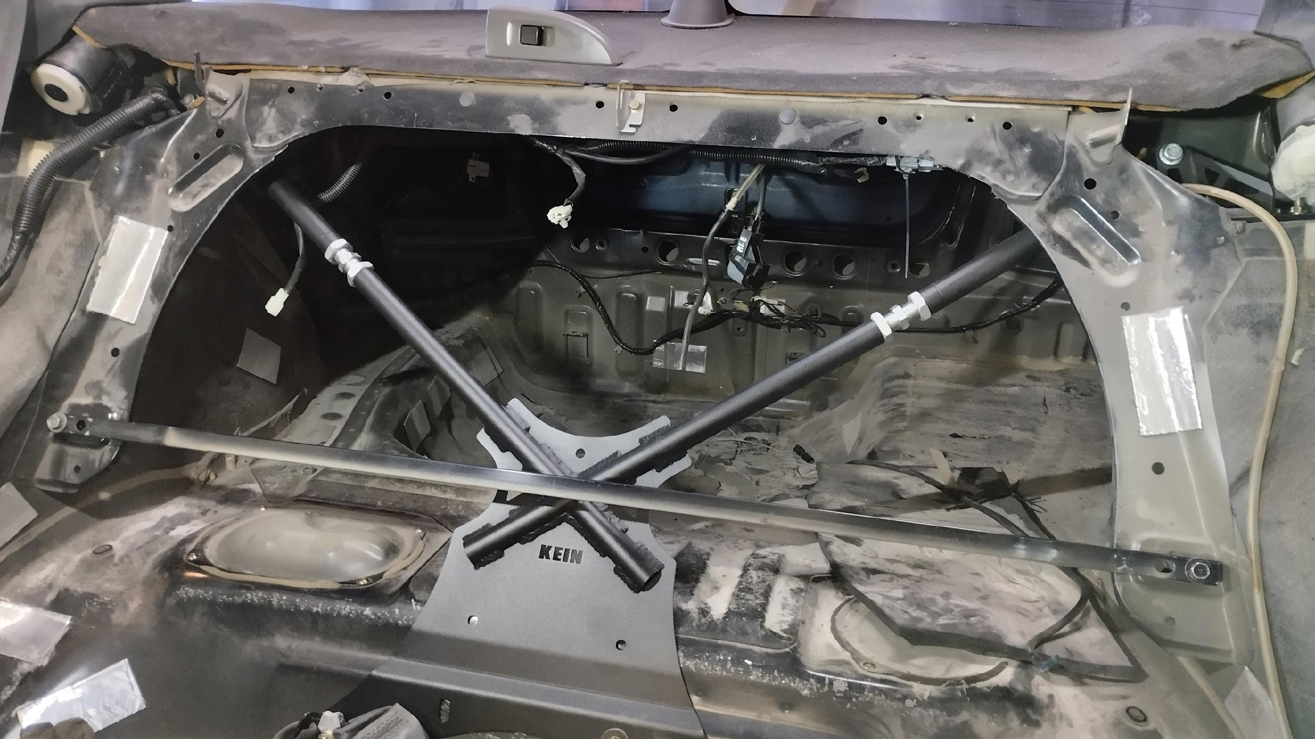 KEIN X-образная распорка за заднее сиденье для Subaru Impreza GC/GF/GM